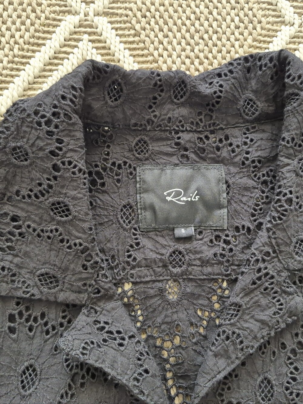 Rails Button Up - Picture 4 of 9